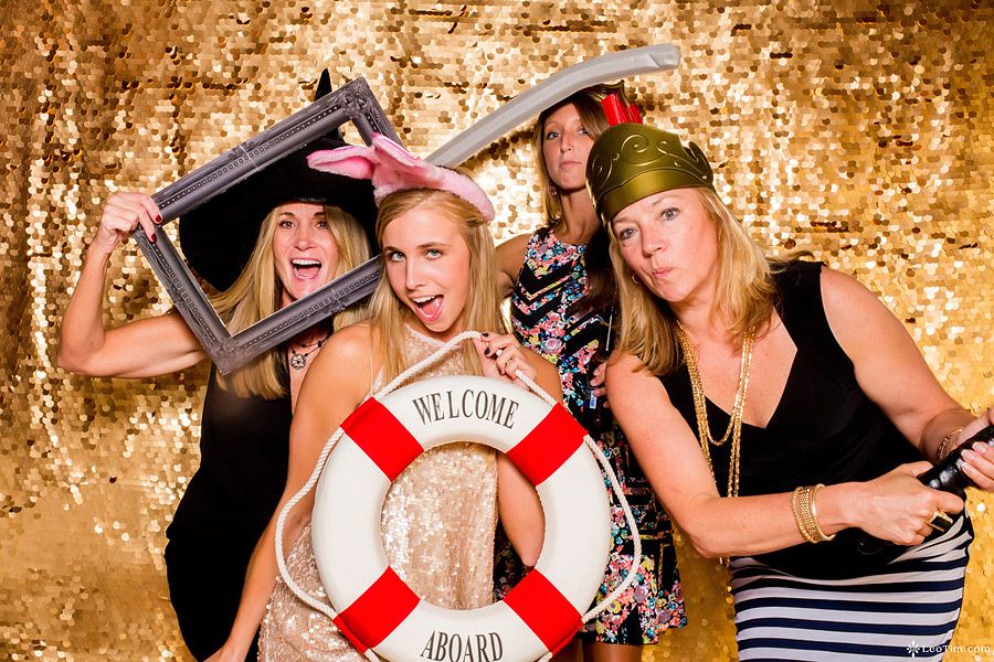 photo booth rental in Toronto for corporate events